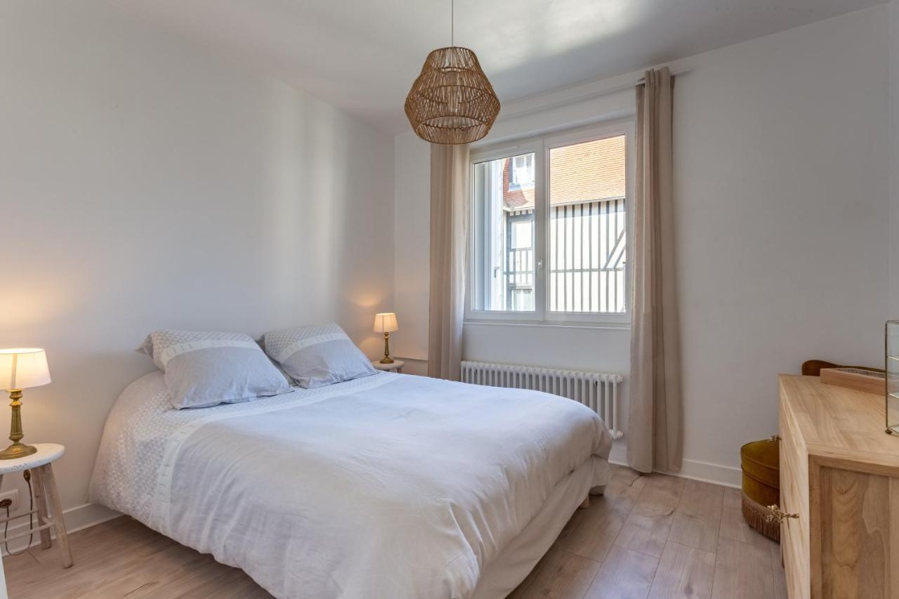 Le Carrousel - Appartement Avec Studio Attenant Deauville Exterior foto
